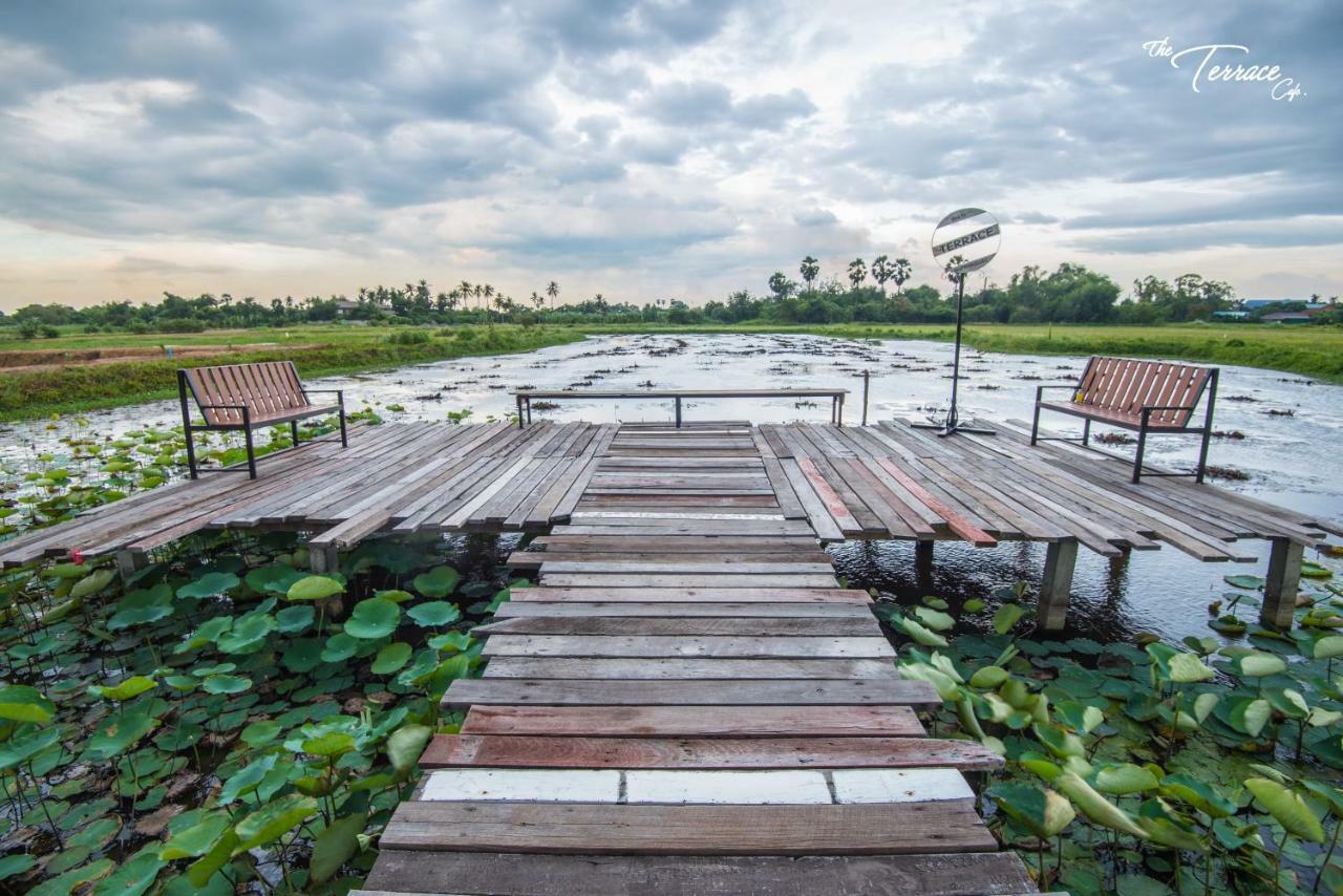 Baan Tor Mai Resort Suphan Buri Exterior foto